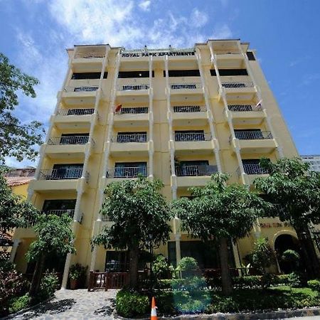 Royal Park Apartments Jomtien Beach Exterior foto